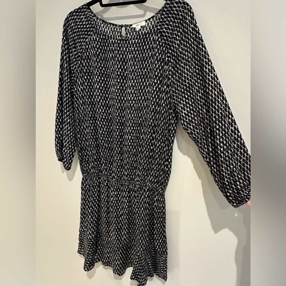 Soft Joie Arryn B Mini Long Sleeve Dress, Black/White, Size Medium, EUC - Picture 7 of 11